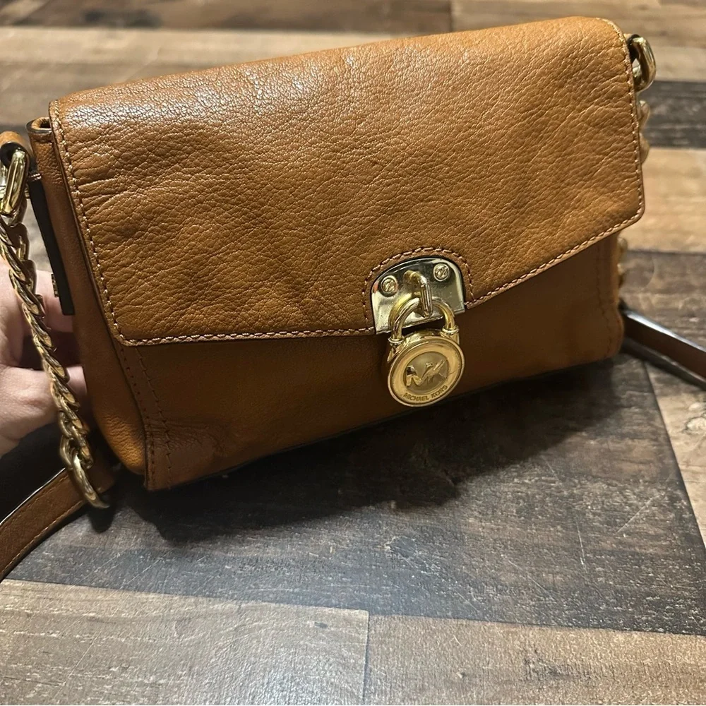 Michael Kors Padlock Crossbody - Picture 7 of 11